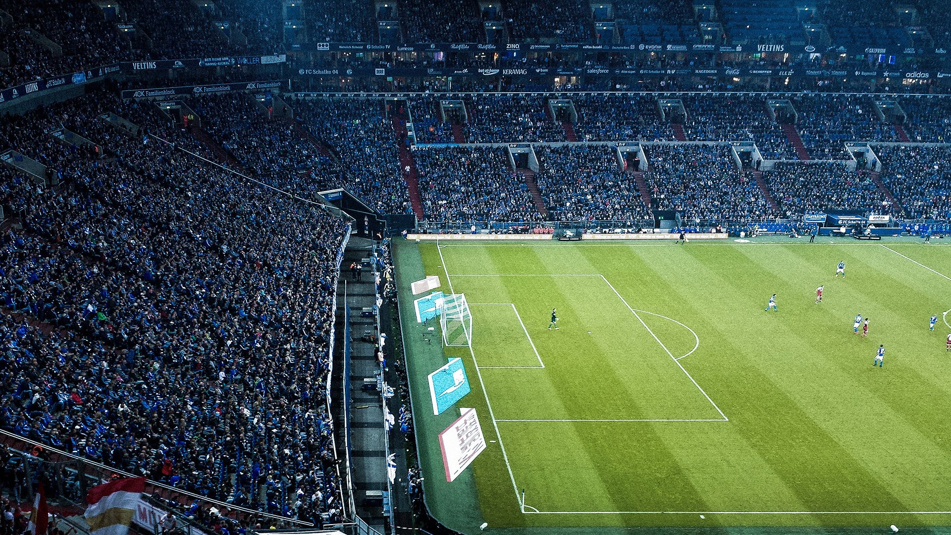 开云体育平台-比赛现场：观众激情呐喊的瞬间集锦，比赛现场_观众激情呐喊的瞬间集锦